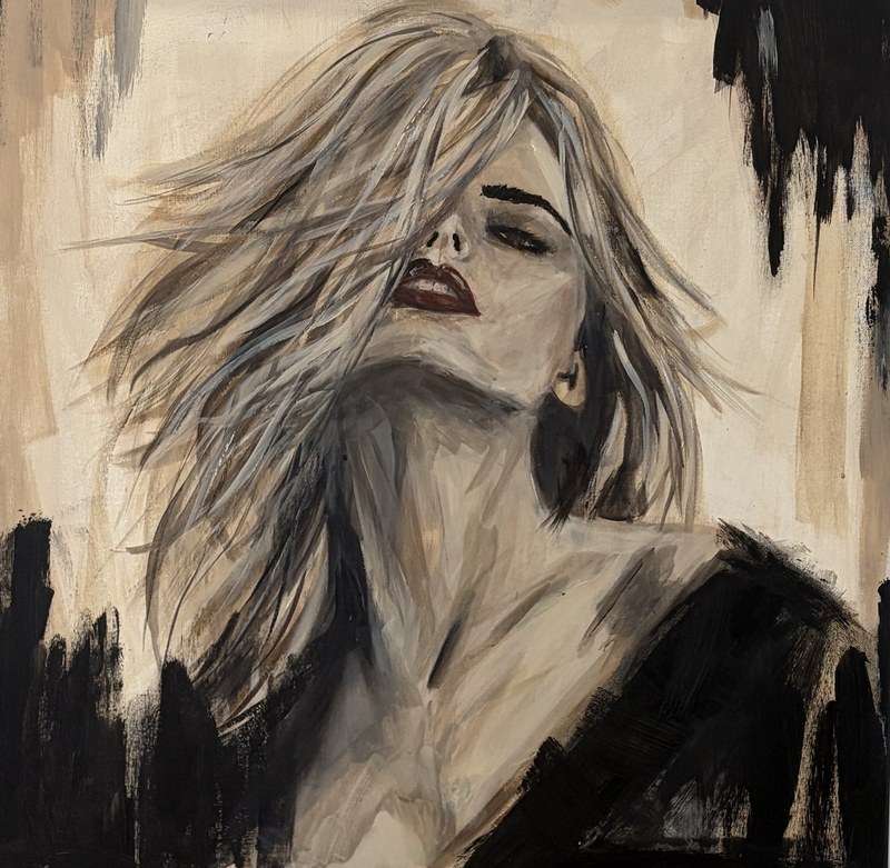 Retrato de mujer con la melena al viento en cremas, grises y negros, con labios rojos